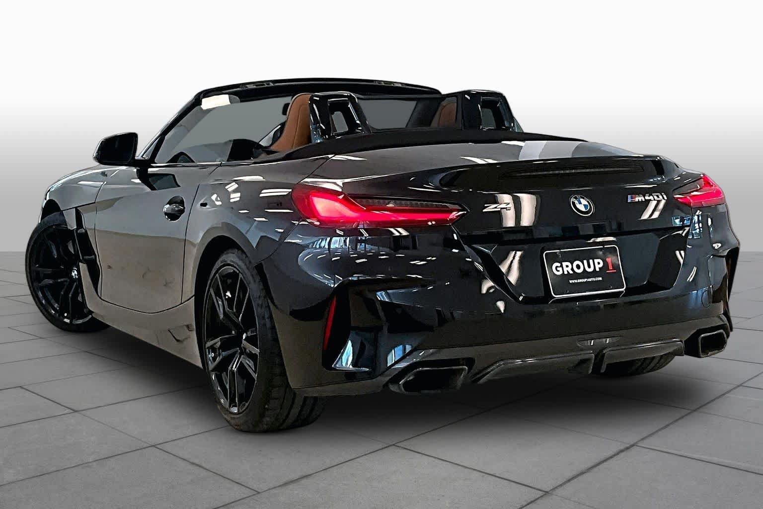 Used 2022 BMW Z4 M40i w/ Premium Package RWD image 11