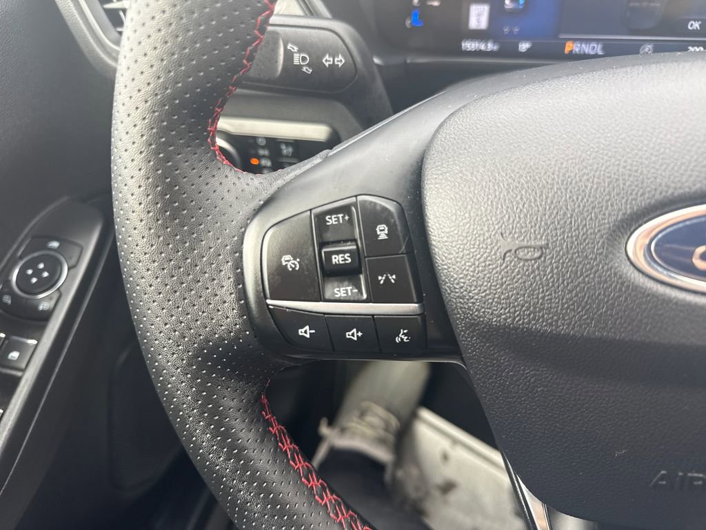 Used 2025 Ford Escape ST-Line Select w/ Tech Pack #1 image 32