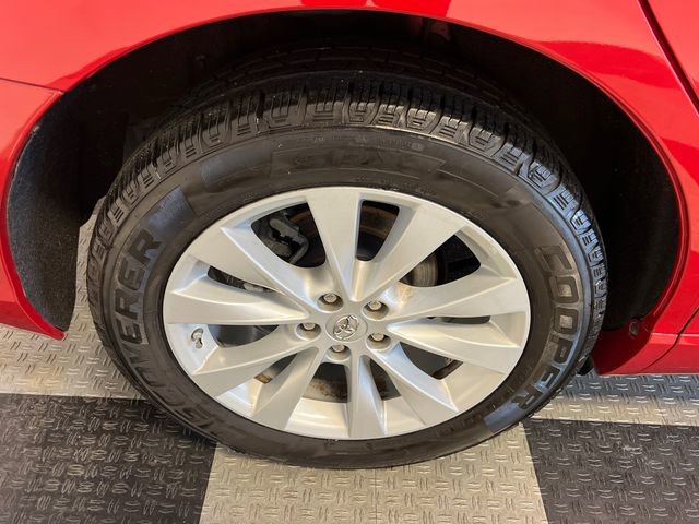 Used 2015 Toyota Venza LE FWD image 14