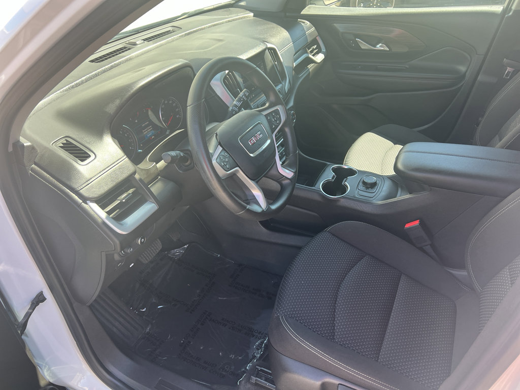 Used 2024 GMC Terrain SLE image 9