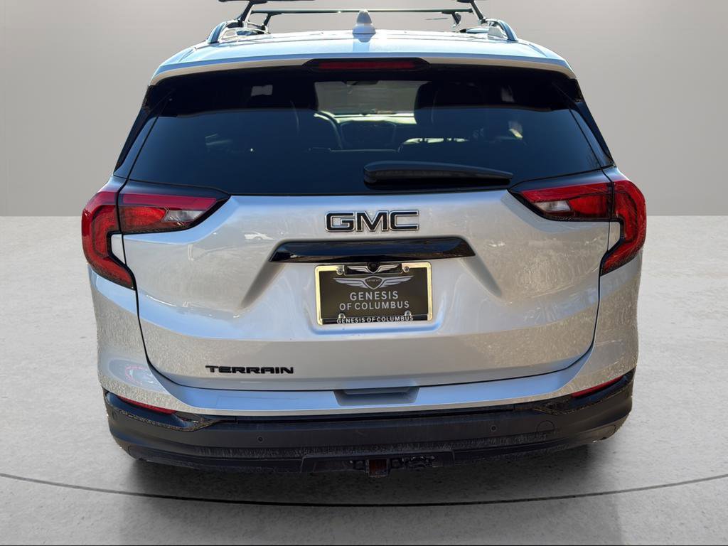 Used 2021 GMC Terrain SLT w/ Elevation Edition image 4