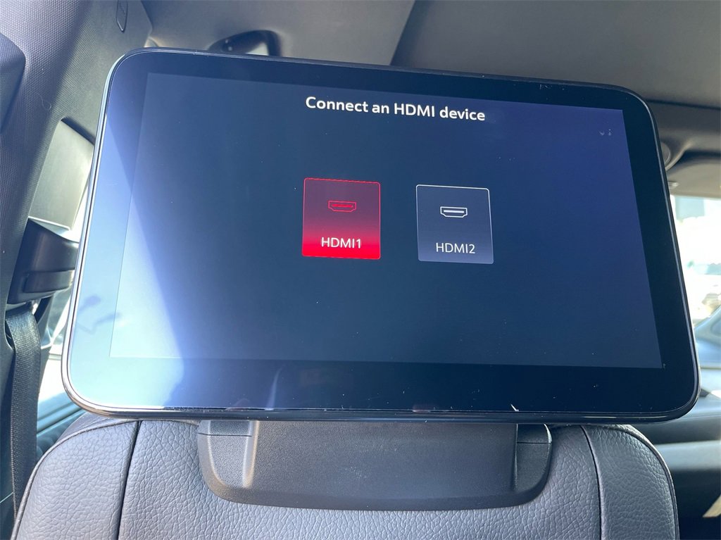 Used 2023 GMC Yukon XL Denali image 15