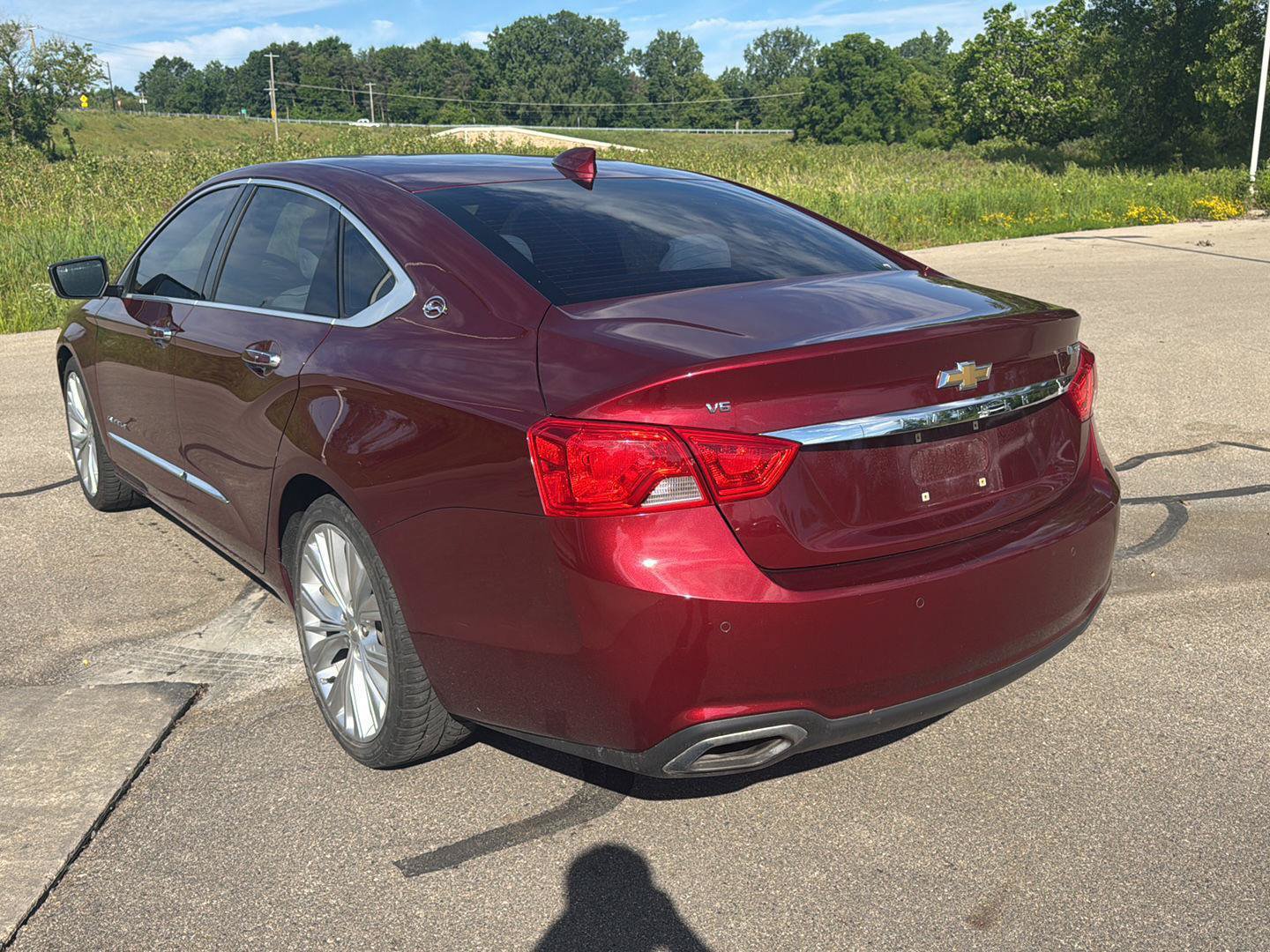 Used 2017 Chevrolet Impala Premier w/ Enhanced Convenience Package FWD image 3