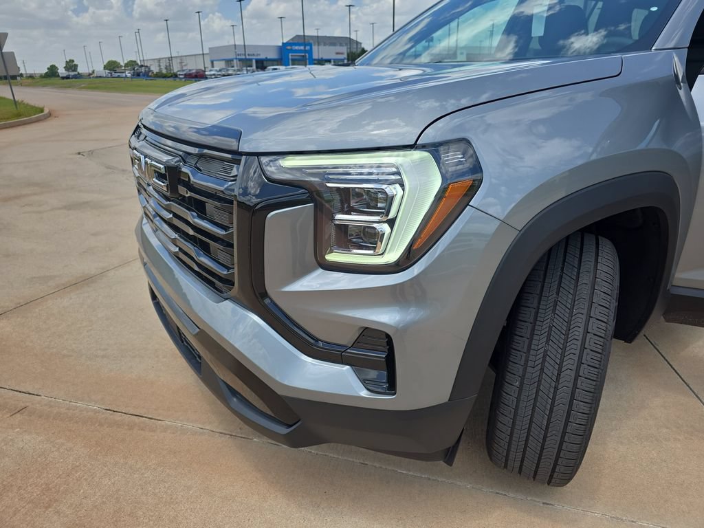 New 2027 GMC Terrain Elevation w/ Elevation Premium Package FWD image 30