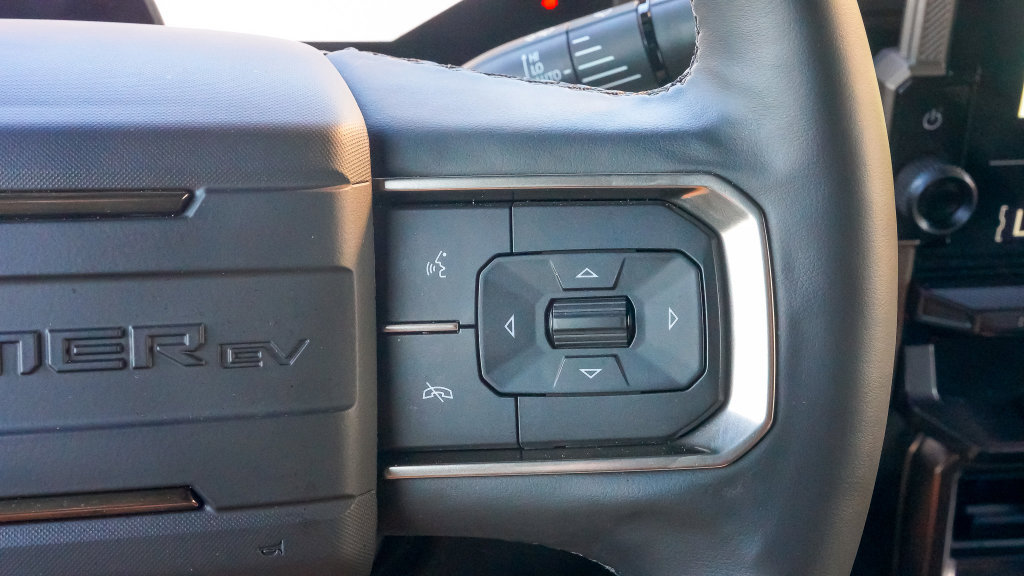 Used 2025 GMC Hummer EV 2X w/ Extreme Off-Road Package AWD/4WD image 38