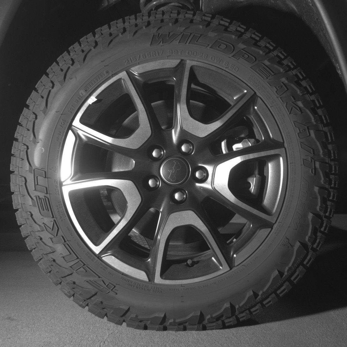 Used 2025 Jeep Compass Trailhawk image 13