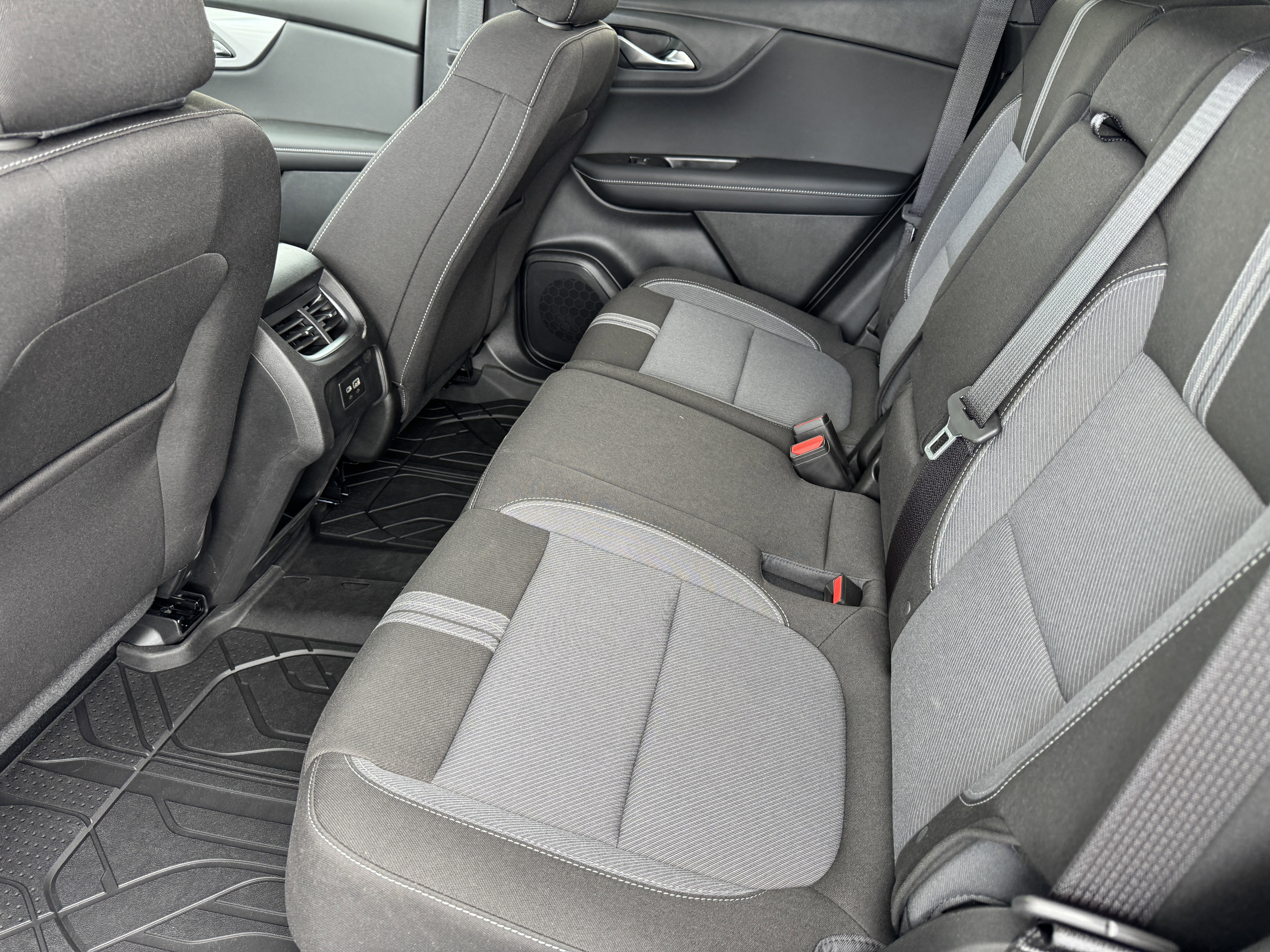 New 2025 Chevrolet Blazer LT w/ Midnight/Sport Edition image 14