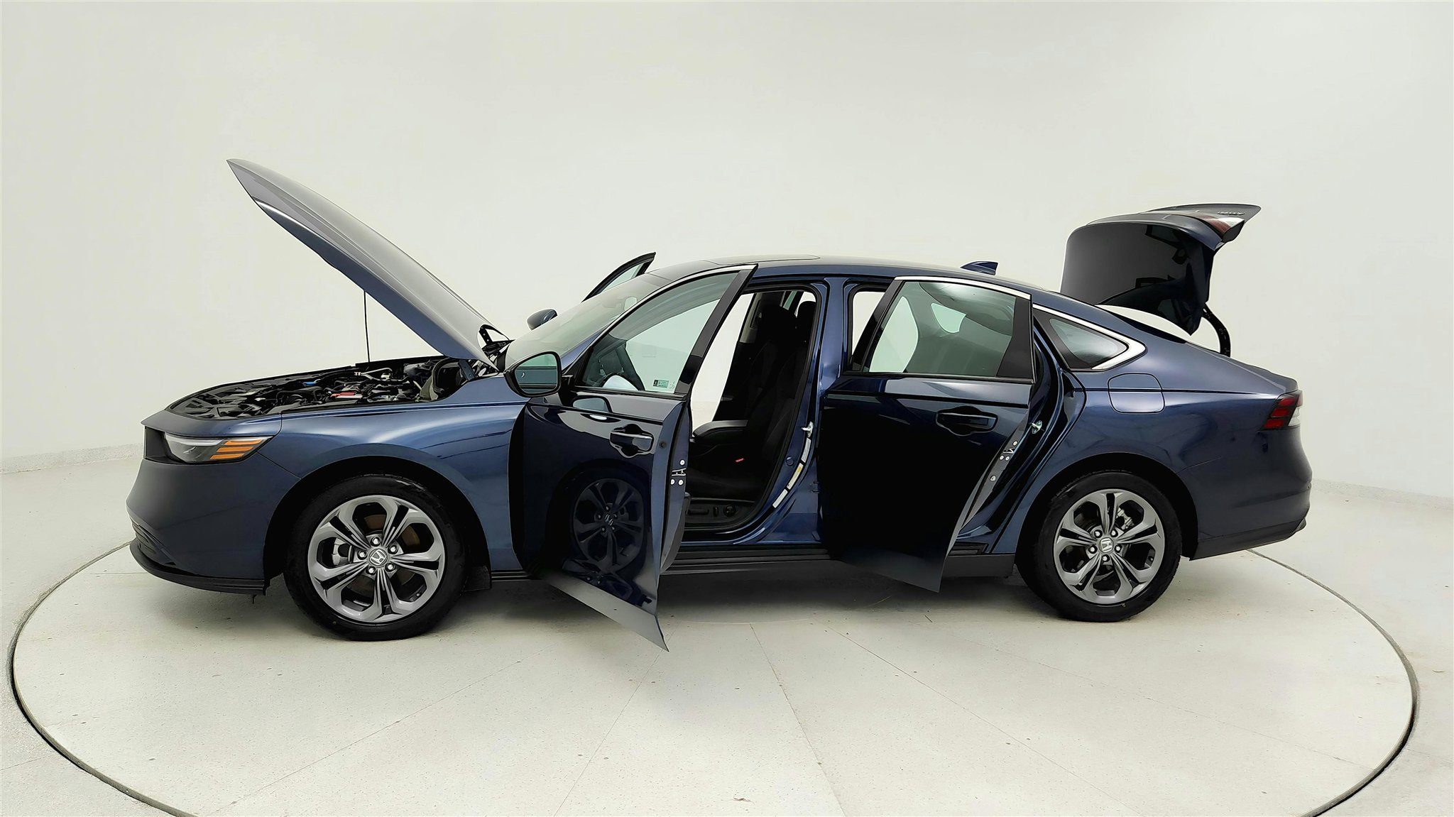 Used 2023 Honda Accord EX image 9