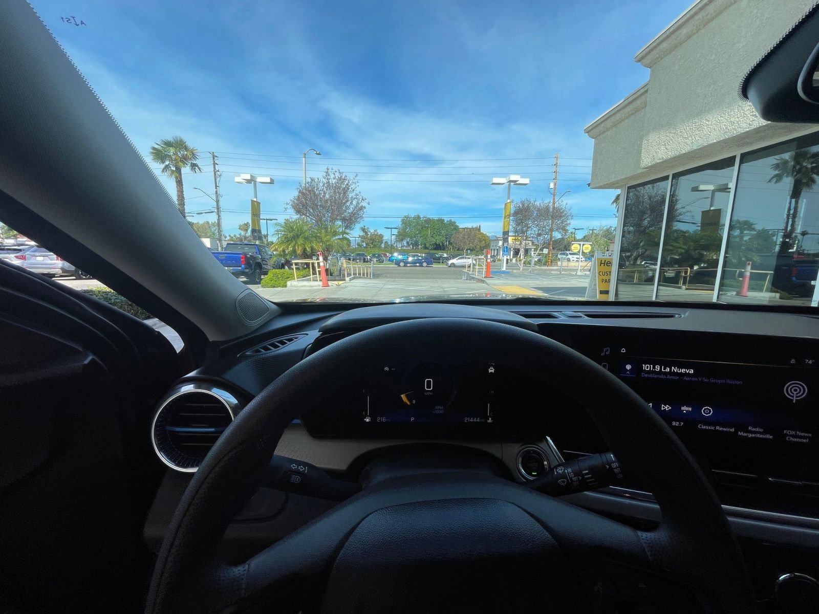 Used 2025 Chevrolet Trax LT image 33