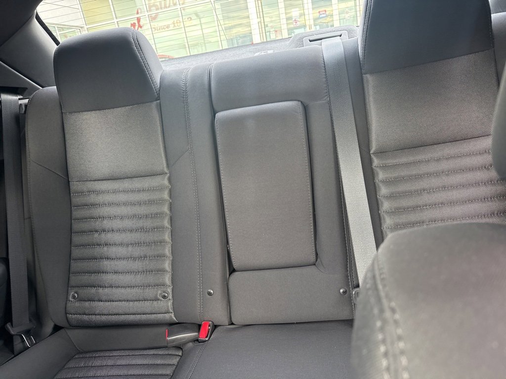 Used 2014 Dodge Challenger SXT image 14