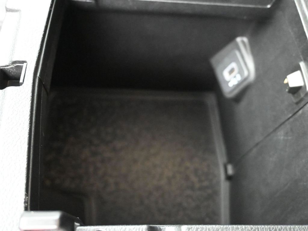 Used 2023 Jeep Wrangler Unlimited Sahara image 20