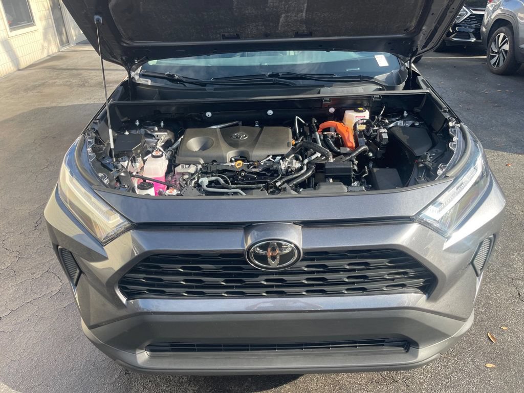 Used 2025 Toyota RAV4 XLE AWD/4WD image 22
