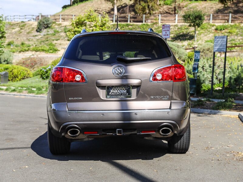 Used 2011 Buick Enclave CXL FWD image 4