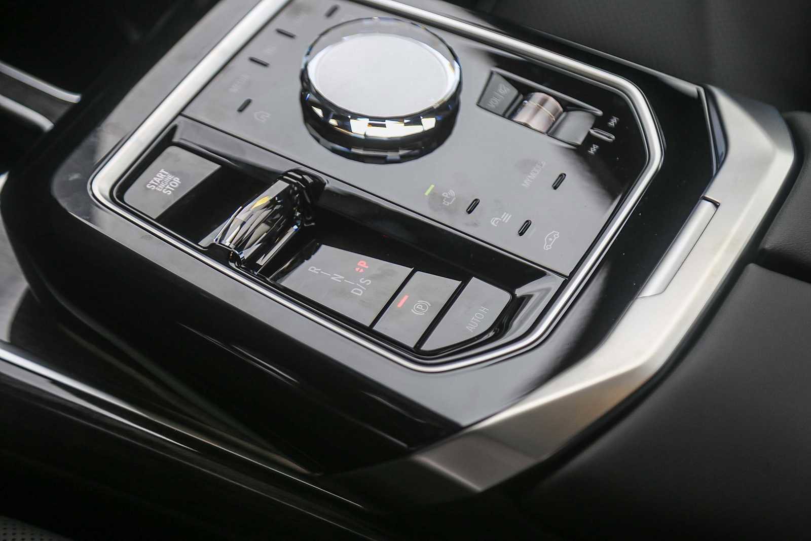 New 2026 BMW 740i image 16