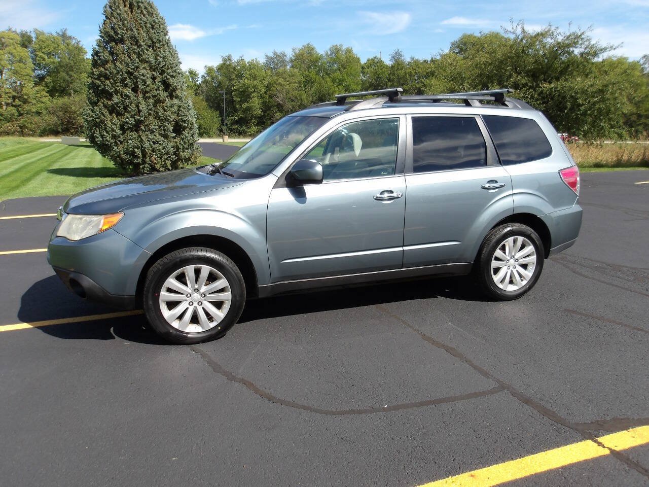 Used 2013 Subaru Forester 2.5X Premium w/ All-Weather Pkg AWD/4WD image 1