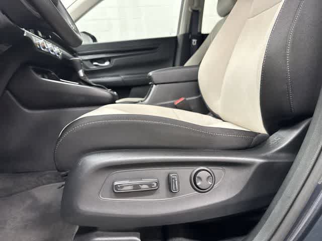 Used 2025 Honda CR-V EX image 26