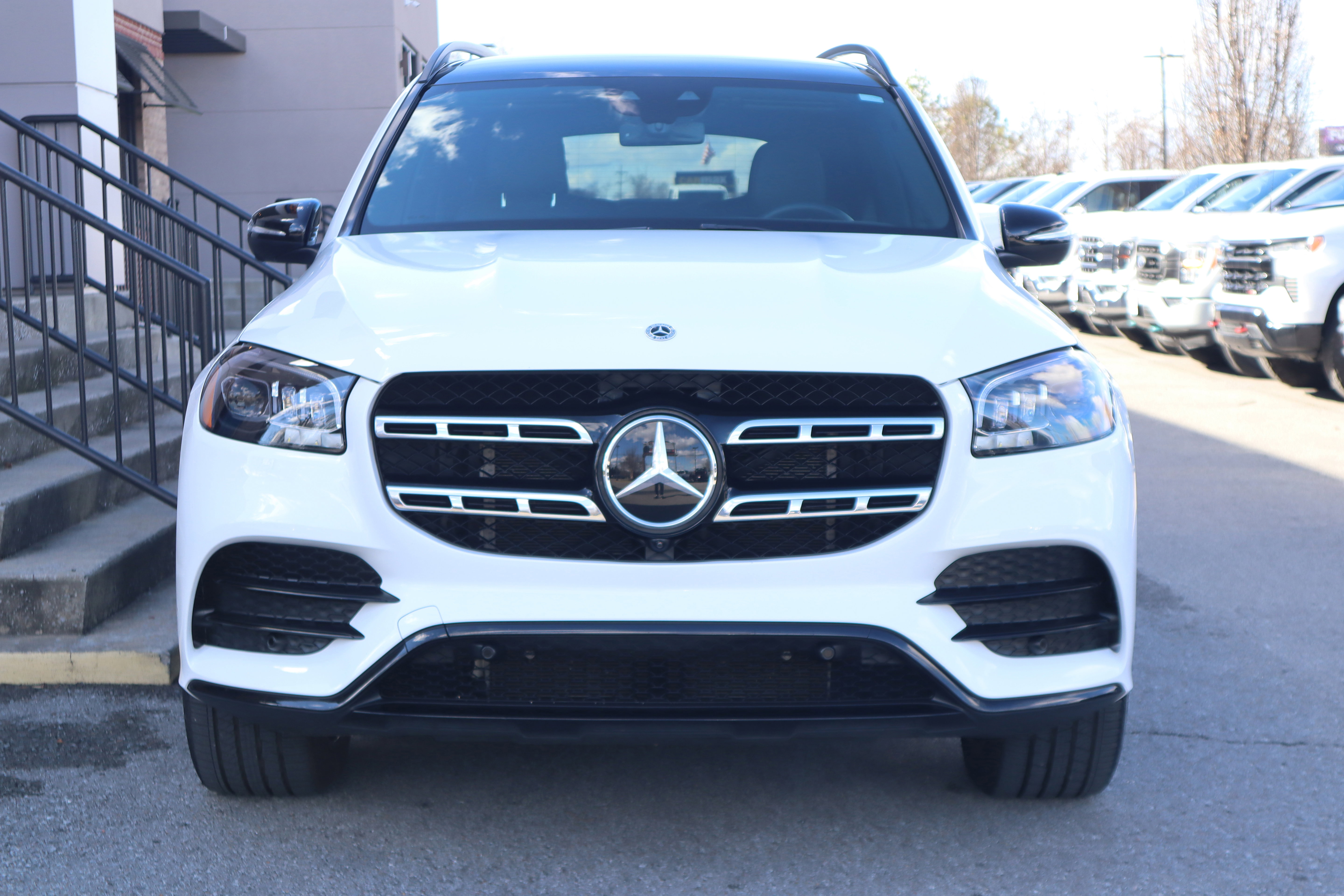 Used 2022 Mercedes-Benz GLS 450 4MATIC image 4