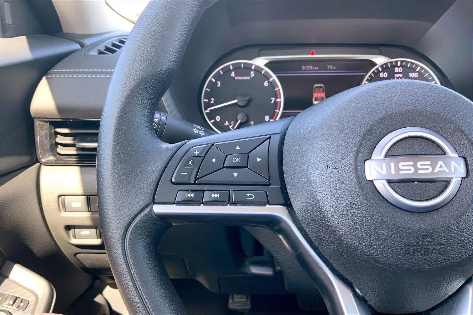 Used 2025 Nissan Sentra SV FWD image 22