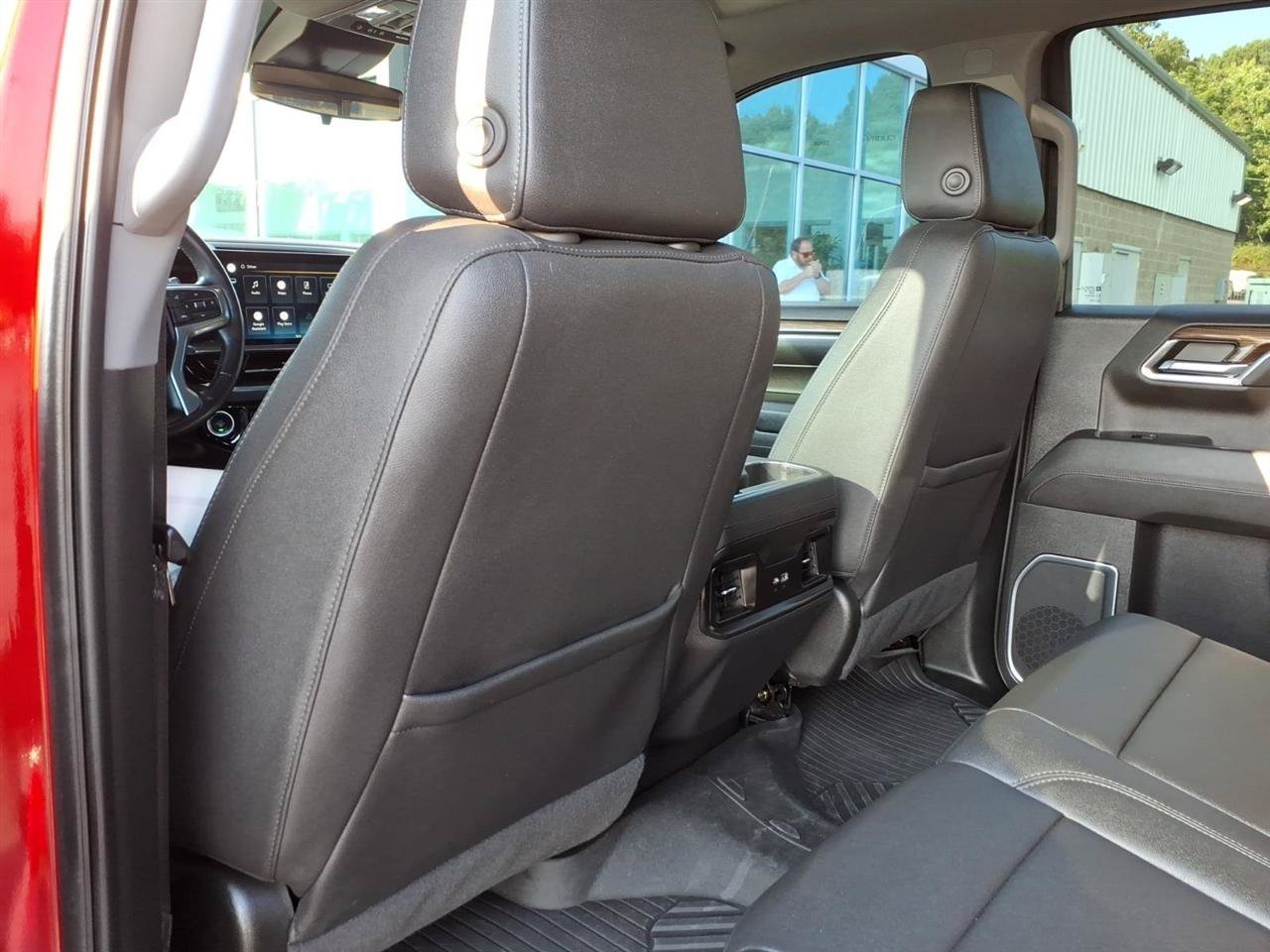 Used 2022 Chevrolet Silverado 1500 LT Trail Boss w/ Convenience Package II AWD/4WD image 9