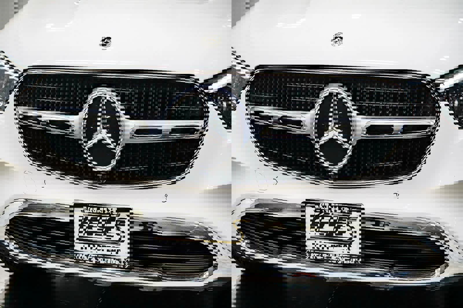 Used 2025 Mercedes-Benz GLC 300 image 8