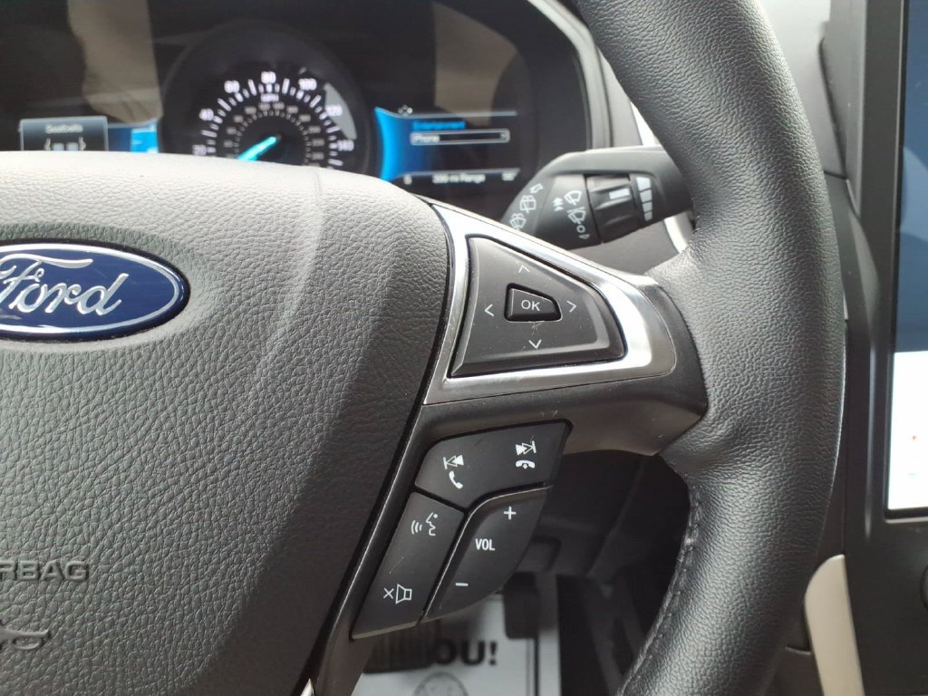 Certified 2024 Ford Edge SEL w/ Convenience Package AWD/4WD image 16