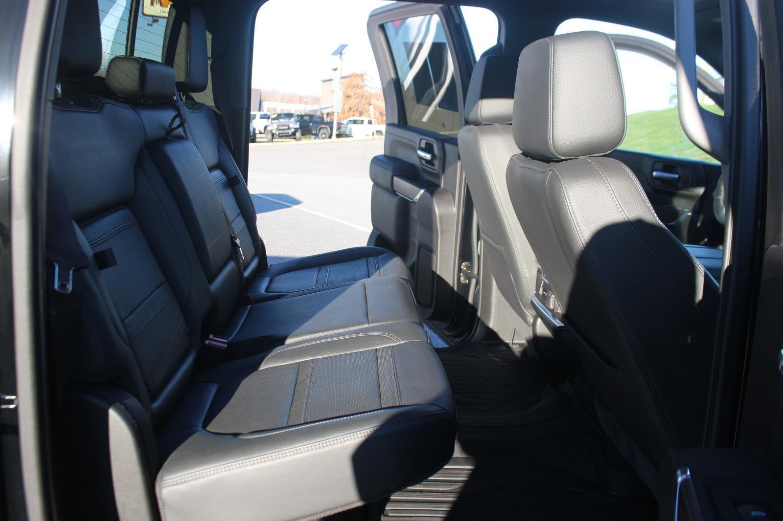 Used 2023 GMC Sierra 2500 Denali w/ Denali Ultimate Package image 40