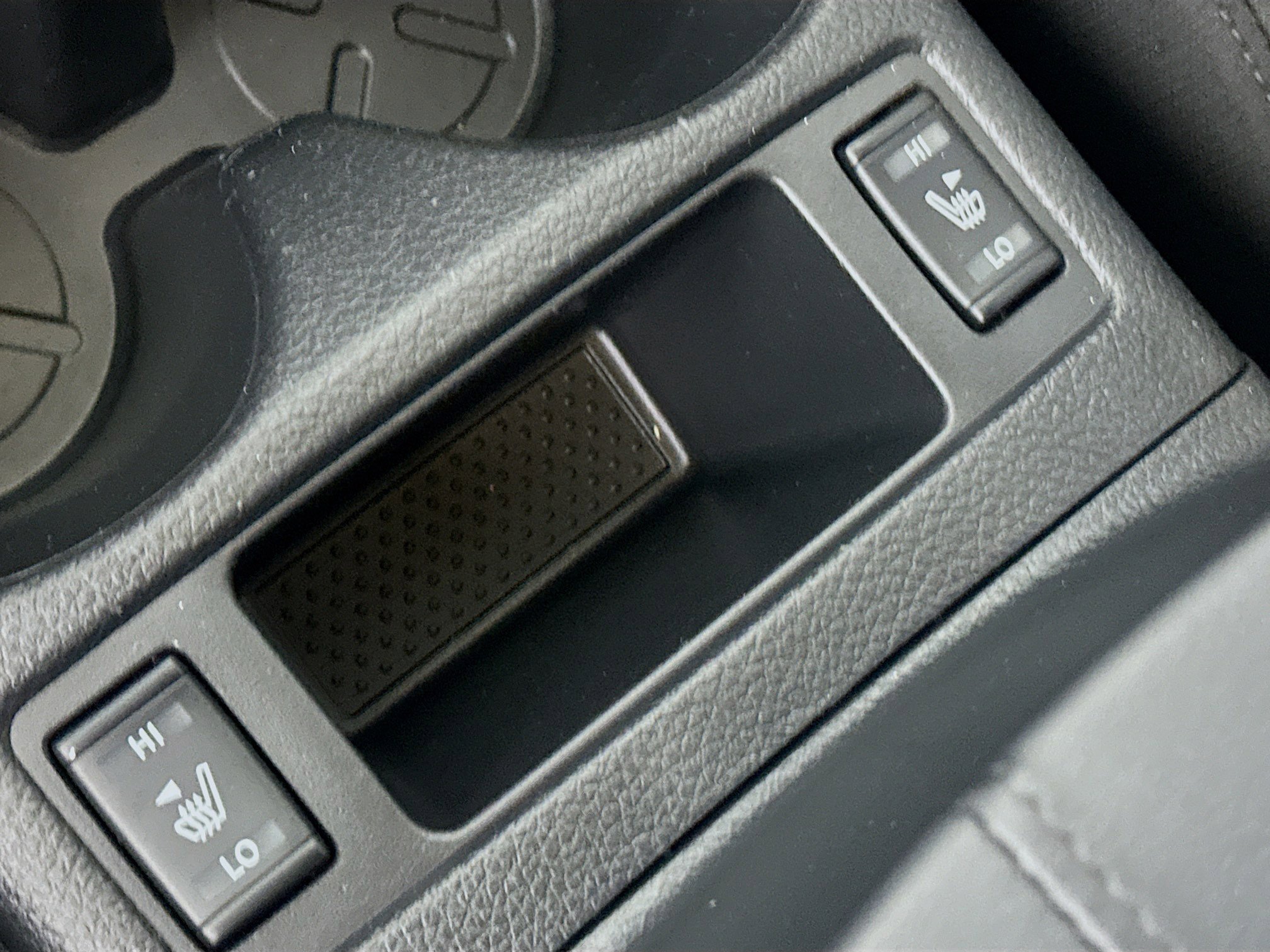 Used 2017 Nissan Rogue SV image 25