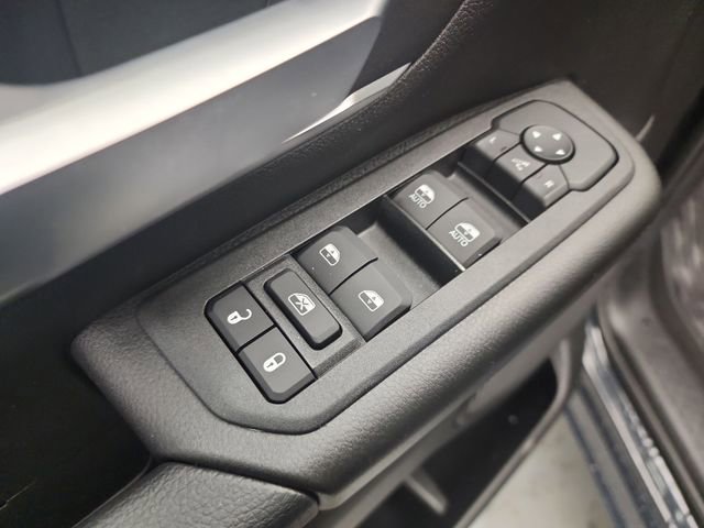 New 2026 RAM 1500 4x4 Crew Cab image 17