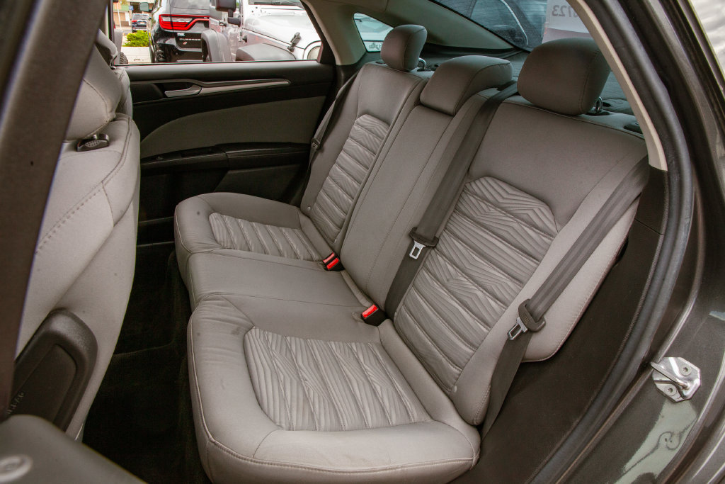 Used 2016 Ford Fusion S FWD image 11