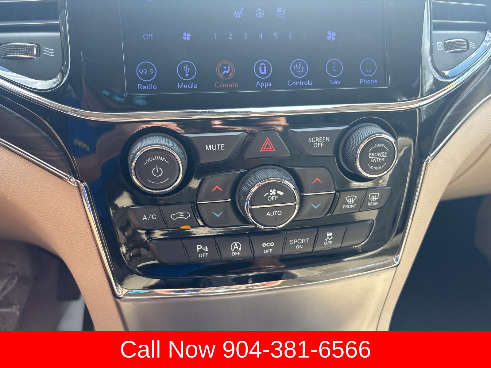 Used 2019 Jeep Grand Cherokee Limited w/ Luxury Group II RWD image 29