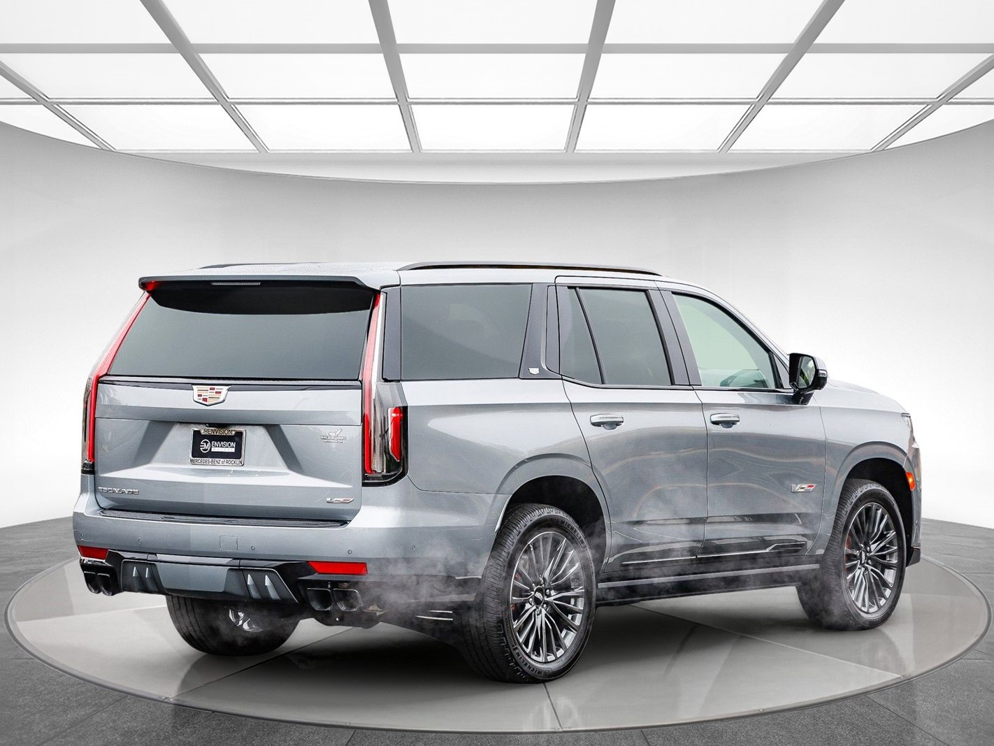 Used 2023 Cadillac Escalade V image 4