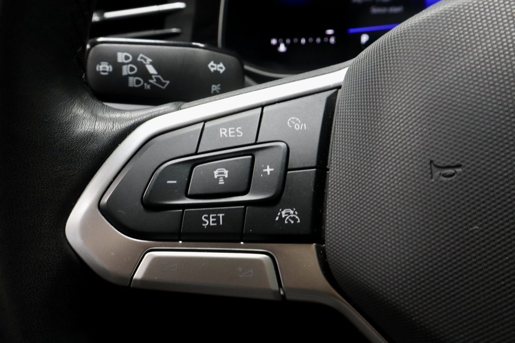 Used 2025 Volkswagen Jetta SE image 29