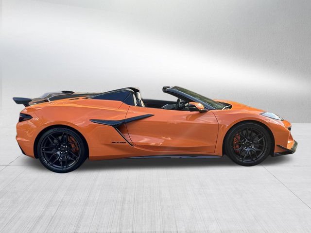 Used 2024 Chevrolet Corvette Z06 w/ Z07 Performance Package RWD image 11