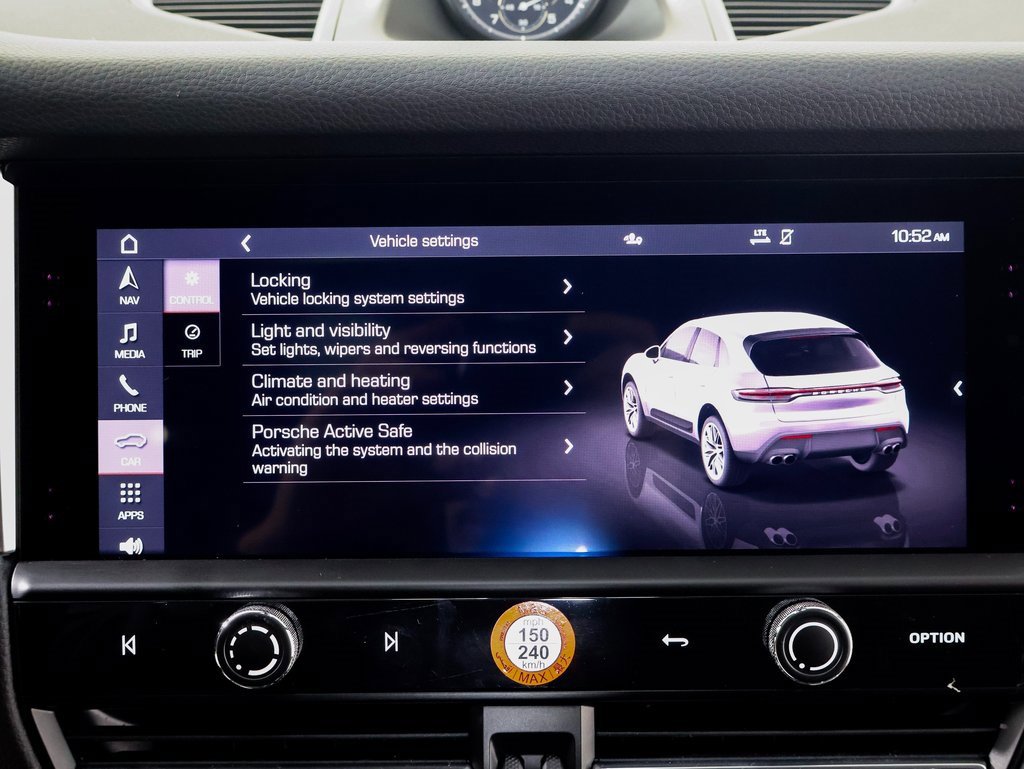 Used 2025 Porsche Macan image 15