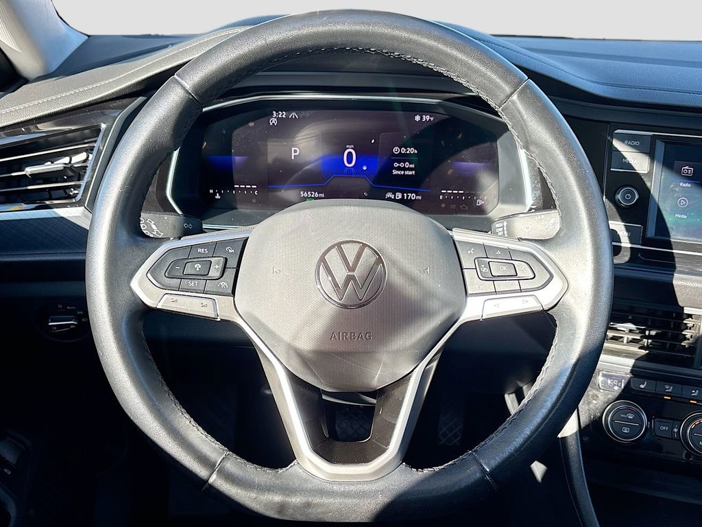 Used 2024 Volkswagen Jetta SE image 11