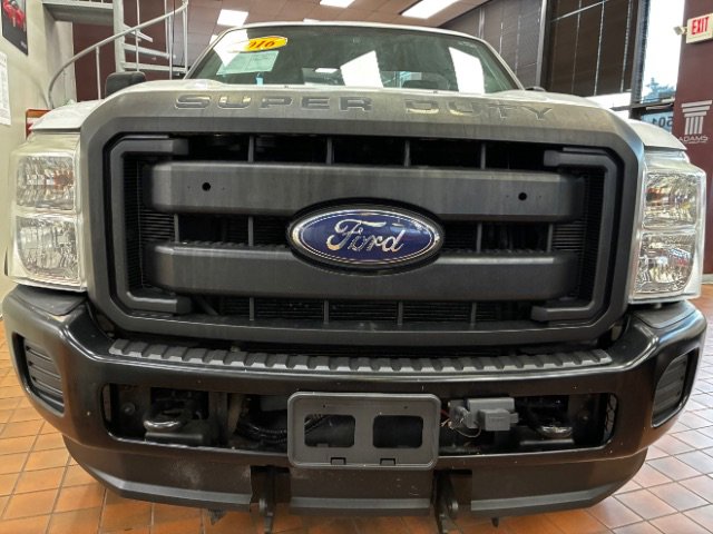 Used 2016 Ford F350 XL image 3