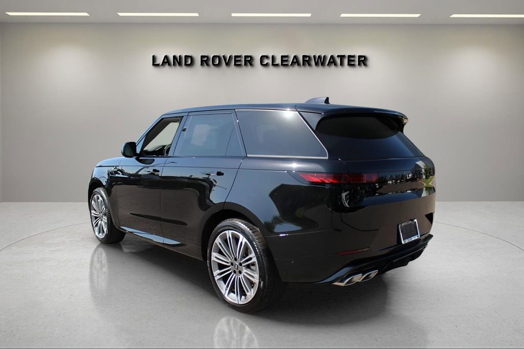 Used 2025 Land Rover Range Rover Sport Dynamic SE image 3