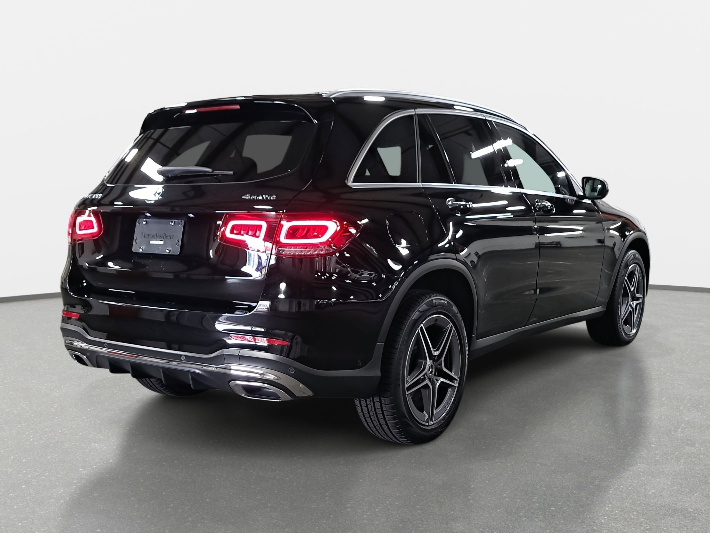 Used 2022 Mercedes-Benz GLC 300 4MATIC image 5