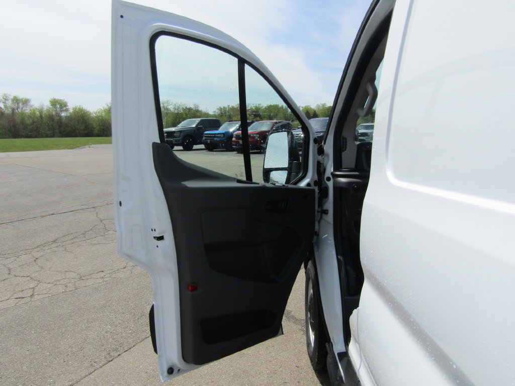 New 2026 Ford Transit 250 Low Roof RWD image 20
