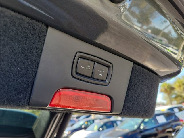 Used 2016 Porsche Cayenne image 8