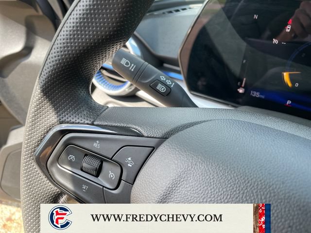 Used 2025 Chevrolet Trax LT FWD image 29