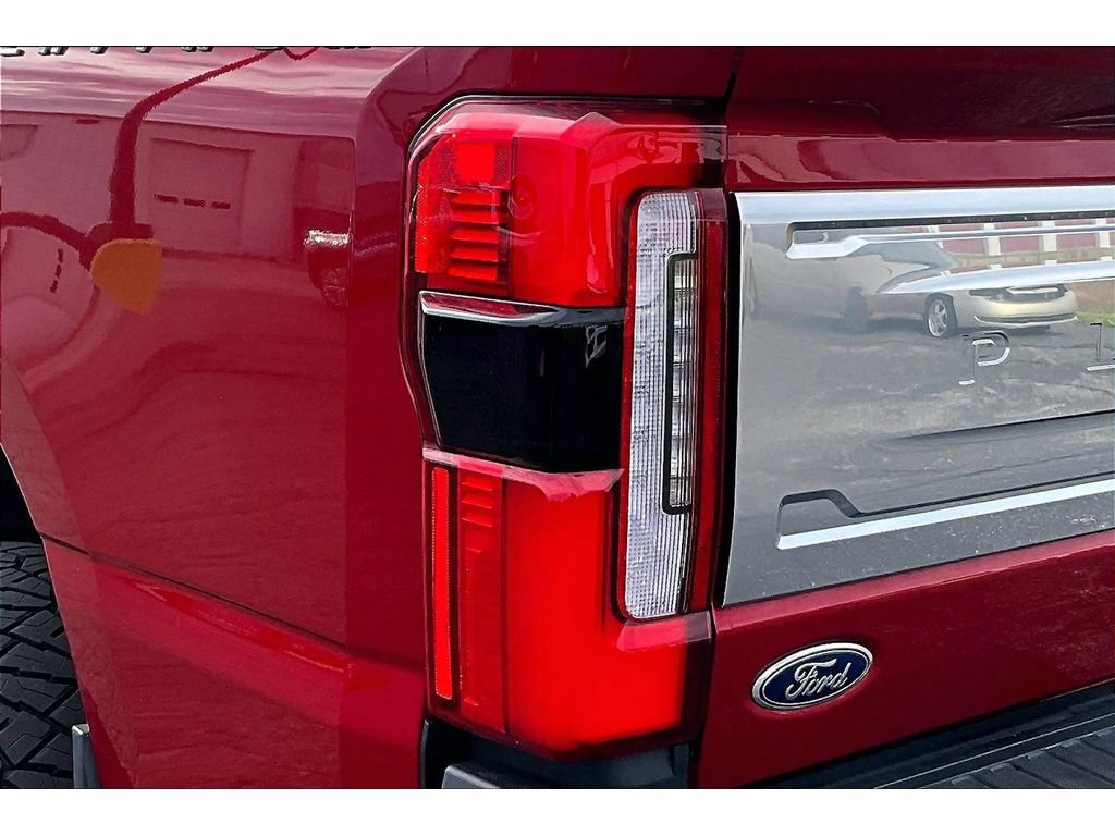 Used 2024 Ford F250 Platinum AWD/4WD image 31