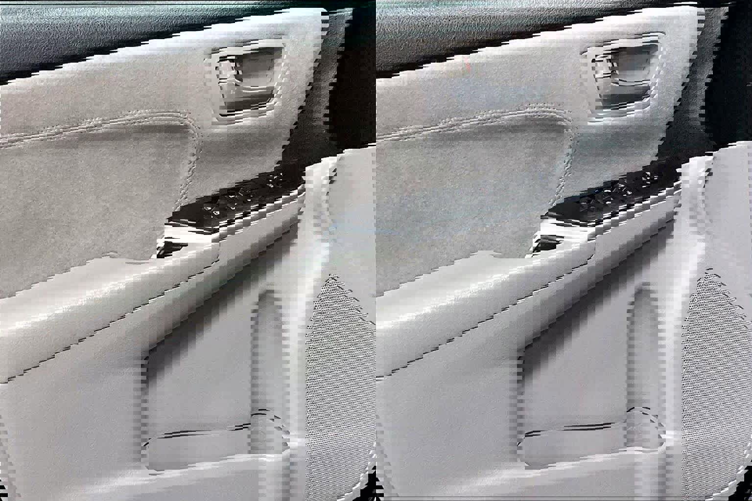 Used 2015 Toyota Camry XSE image 20