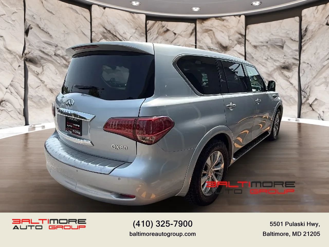 Used 2017 INFINITI QX80 4WD w/ Driver Assistance Package image 4