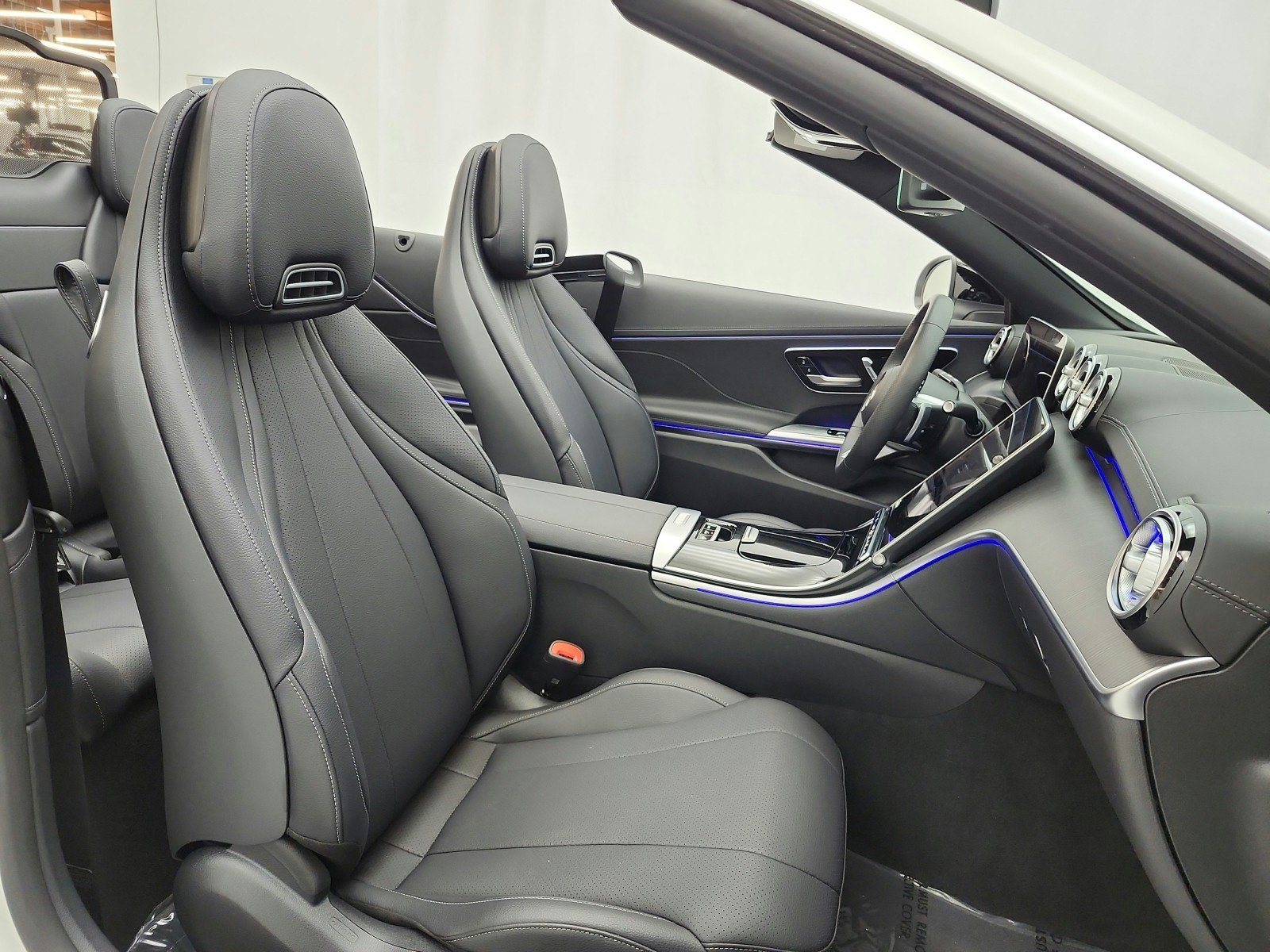 Certified 2024 Mercedes-Benz CLE 300 4MATIC Cabriolet image 28