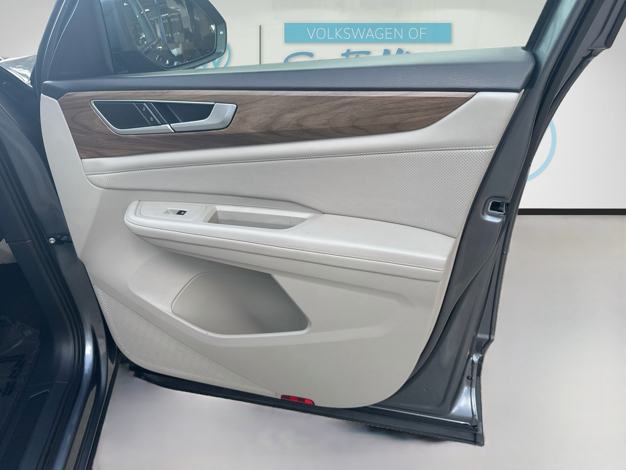 Used 2024 Volkswagen Atlas SE FWD image 33