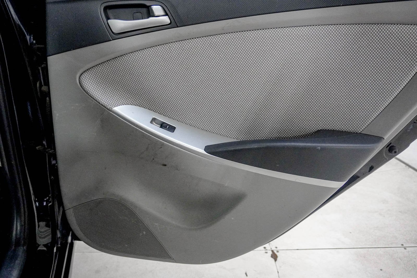 Used 2013 Hyundai Accent GLS image 32