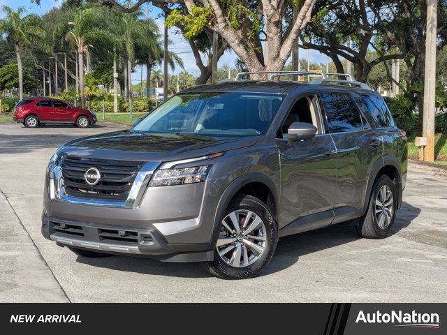 Used 2024 Nissan Pathfinder SL