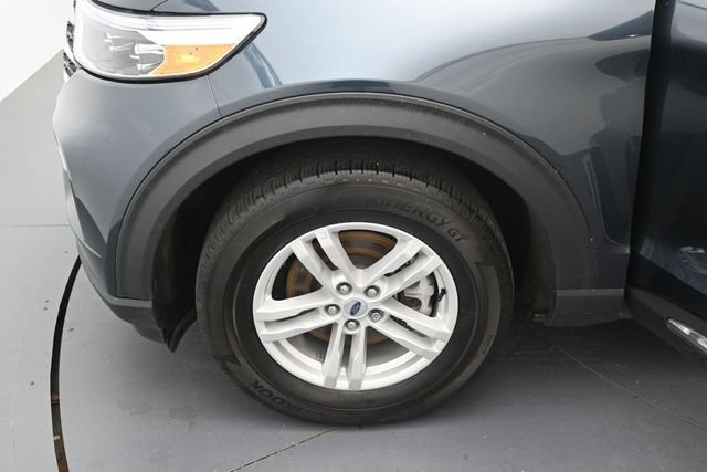 Used 2023 Ford Explorer XLT w/ Equipment Group 202A AWD/4WD image 9
