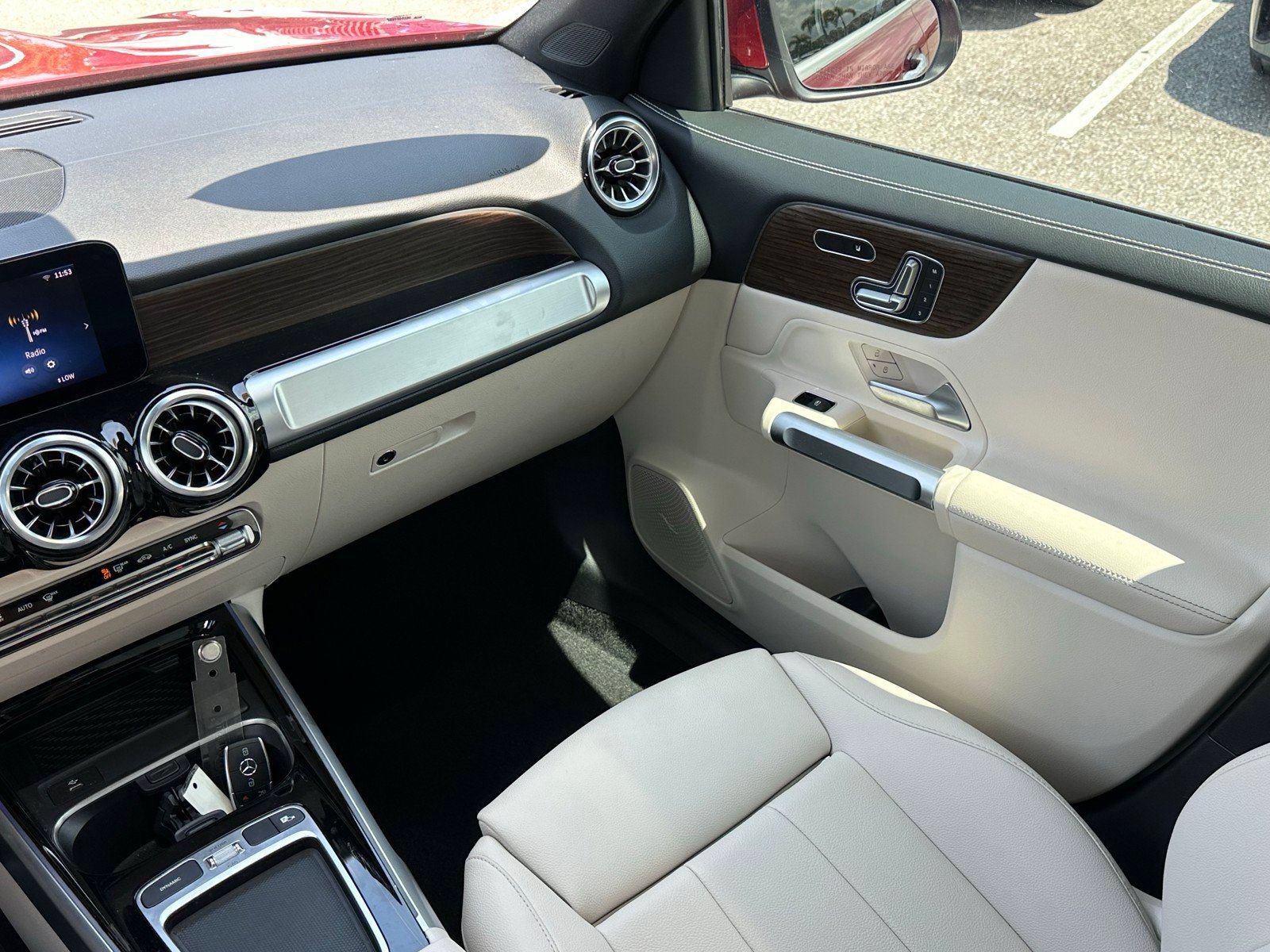 Used 2024 Mercedes-Benz GLB 250 image 16